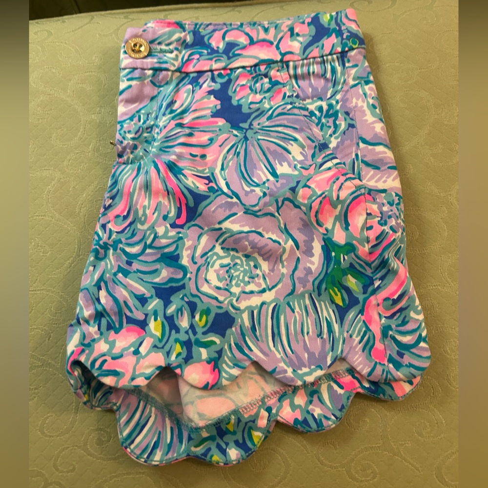 Lilly Pulitzer buttercup shorts
